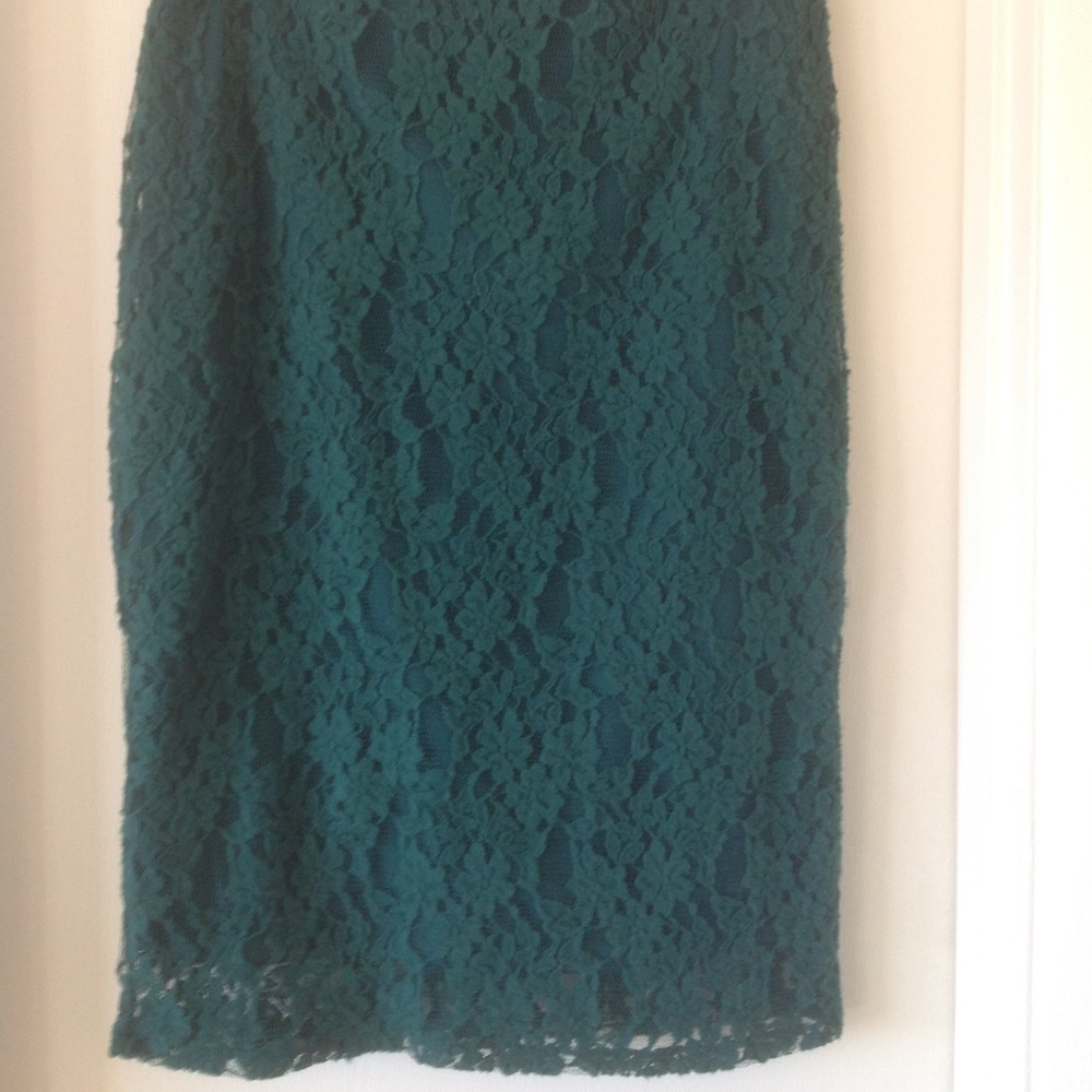 Lace pencil skirt
